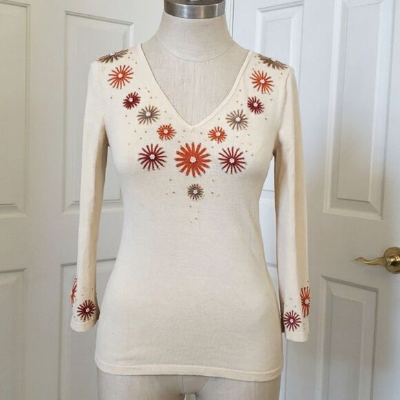 Vintage Sweaters - VINTAGE Knit Beaded Embroidered Sweater Cream Tan Red Orange Silk